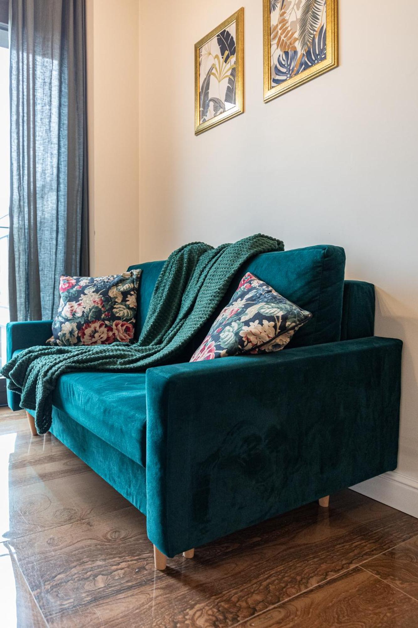 Active Gold Apartment *